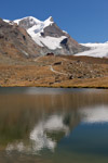 Stellisee mit Fluealp und Adlerhorn